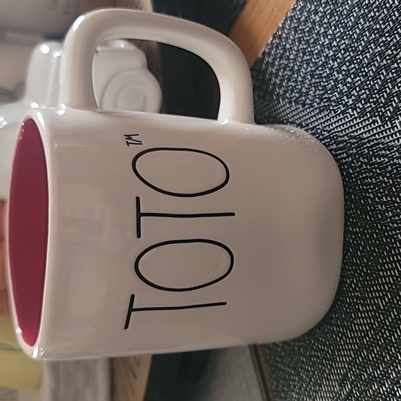 Rae Dunn Wizard Of Oz Mug. - Picture 1 of 4